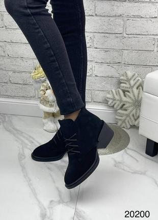 Зимові черевики низький каблук9 фото