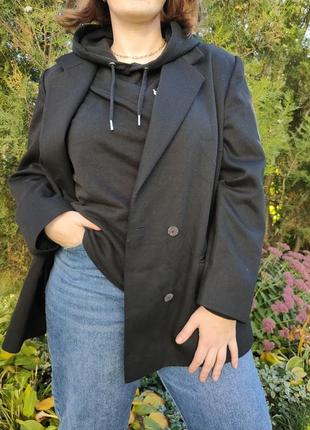 Стильный универсальный чёрный двубортный пиджак vesna4 фото