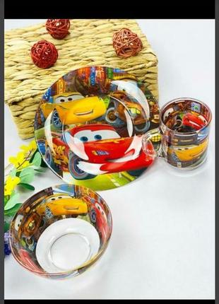 Красивый и яркий набор детской посуды