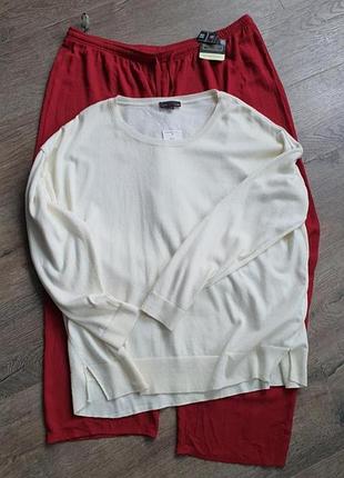 Светр кофта нова молочного кольору коттон