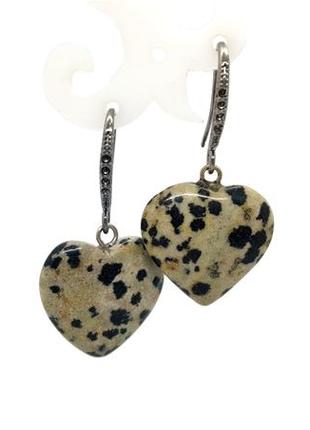 🐩💛 чудові сережки із підвісками "сердця" натуральний камінь далматинова яшма2 фото