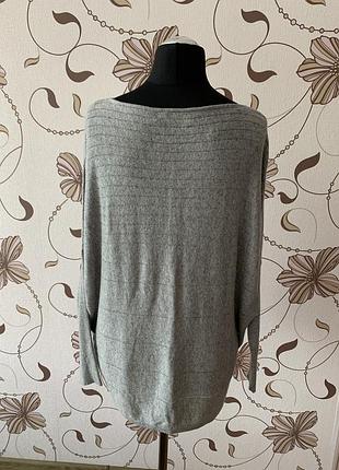 Светр вільного крою , р.м 8
