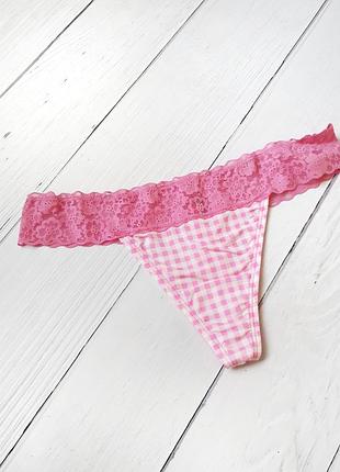Трусики стринги женские с кружевом в кеточку new look розовые