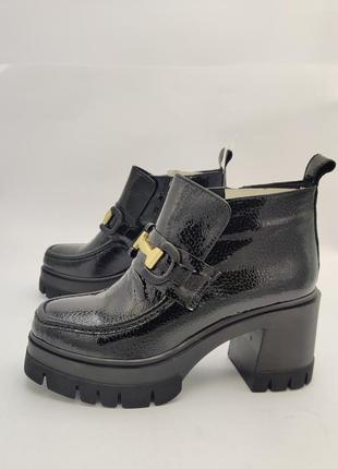 Лакові жіночі ботильйони черевики демісезонні чорні на каблуку 36-40 женские ботильоны деми guero1 фото