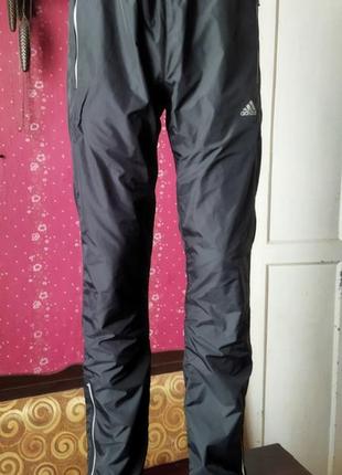 Новые спортивные брюки на х/б подкладке р.s(42-44)корея"adidas"