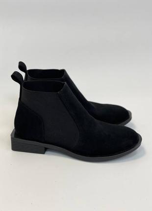 Шикарные стильные ботинки с квадратным каблуком чёрные цвет на выбор4 фото