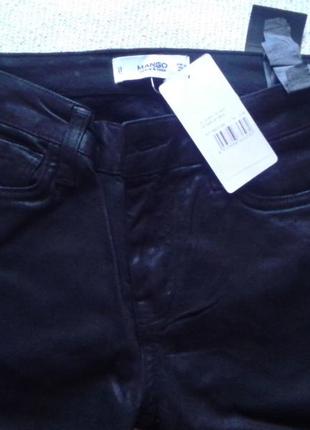 Стильные джинсы скины с восковым эффектом mango. оригинал.4 фото