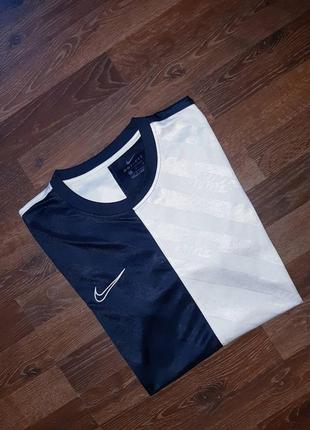 Спортивная футболка nike dri fit3 фото