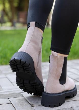 Теплые женские ботинки замшевые челси на резинке серые зимние (зима 2022-2023) для женщин, стильные, удобные, комфортные4 фото