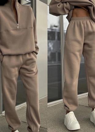 Костюм спортивний
модель: 117
розмір: 42-44, 46-48
тканина: тринитка на флісі
колір: сірий, бежевий, графіт