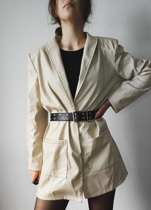 Сукня-піджак кремовий від prettylittlething