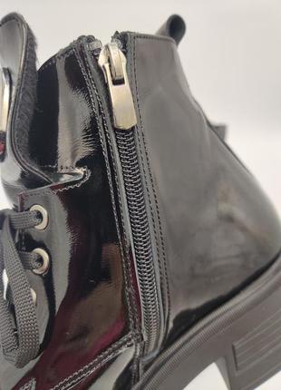 Шкіряні лакові жіночі черевики демісезонні чорні 39-24,5 см женские ботинки деми molly bessa5 фото