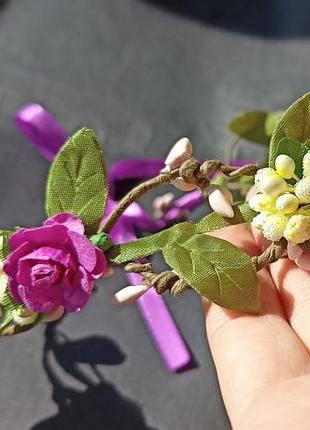 Обруч з квітами з лози