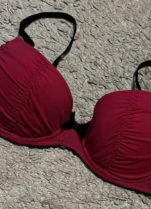 Оригинал.фирменный,шикарный бюстгальтер пуш-ап undiz