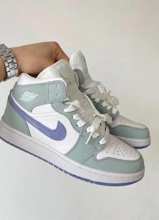 Жіночі кросівки nike air jordan 1 green white violet / smb1 фото