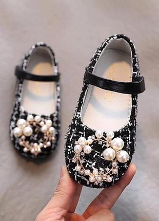 Туфлики для дівчинки