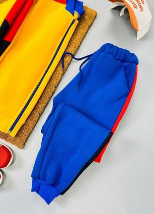 Крутезний яскравий теплий костюм із якісної турецької тринитки з начосом.2 фото