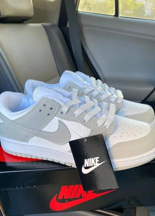 Жіночі кросівки nike сірі / білі шкіряні