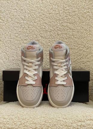 Женские кроссовки nike jordan 1 mid se powdery