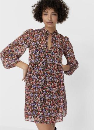 Сукня в квіти stradivarius