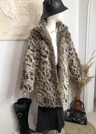 Тренд шубка из искусственного меха