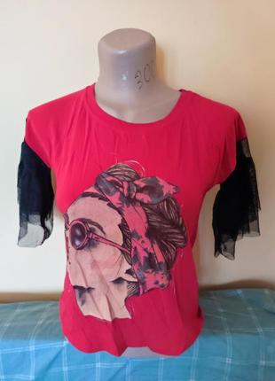 Футболка, блузка красная с девушкою и фатином,червона футболка.