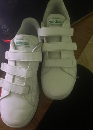 Кросівки adidas2 фото