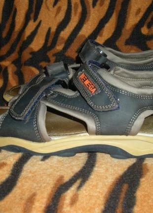 Супер босоніжки"here there",р. 36,100%шкіра-210грн.