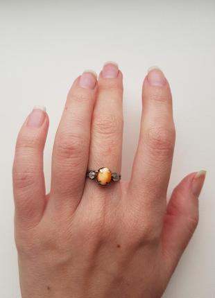 Красивое кольцо с натуральным камнем в подарок