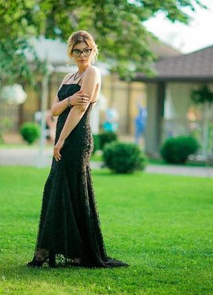 Неймовірна довга чорна сукня🖤