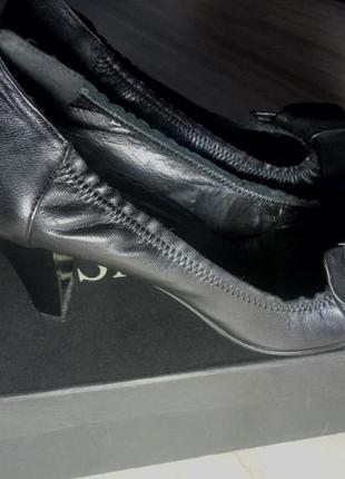 Новые кожаные туфли2 фото