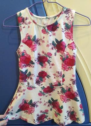 Прекрасная блуза, майка в цветочный принт