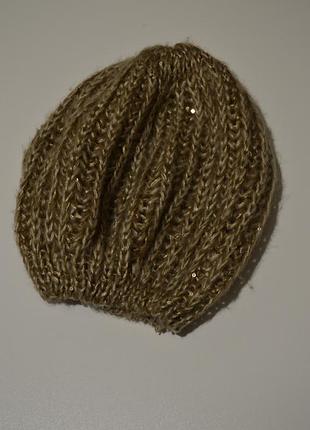 Шапка-берет.