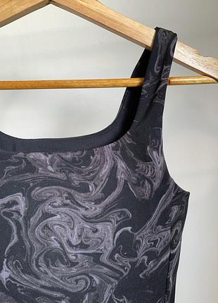 Черный спортивный топ мраморные разводы h&m sport4 фото