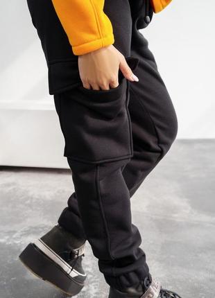 Чорні штани карго з накладними кишенями2 фото