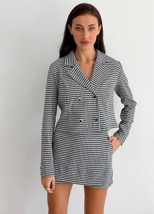 Костюм с шортами гусинная лапка