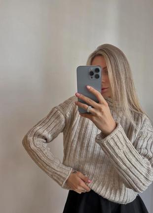 Свитер женский вязанный