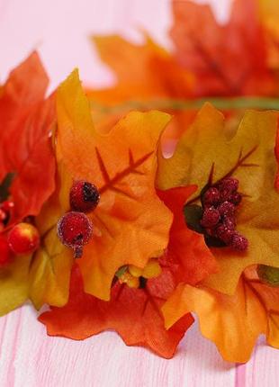 Вінок осінній з листям та ягодами6 фото