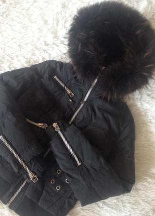 Чорна куртка зимова пуховик з натуральним хутром єнота3 фото
