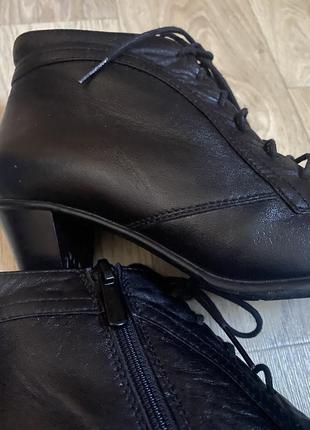 Ботинки женские на осень чёрные кожаные ботинки туфли на каблуке3 фото