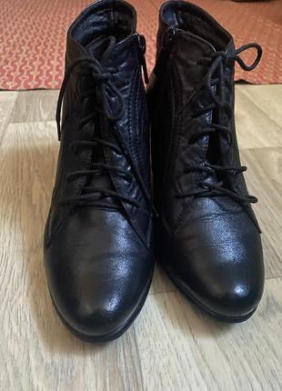 Ботинки женские на осень чёрные кожаные ботинки туфли на каблуке9 фото