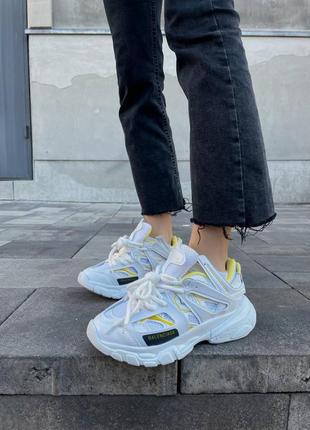 Кросівки жіночі шкіряні