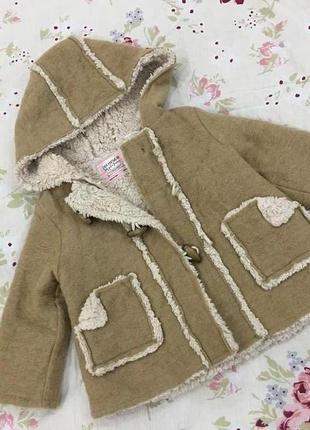 Классная куртка пальто на девочку 9-12 месяцев zara