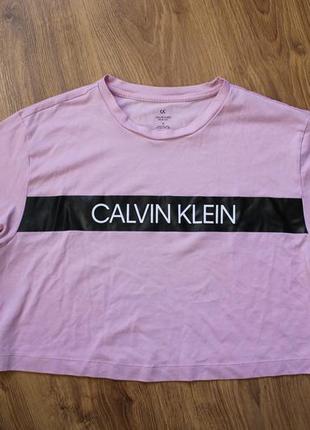 Кроп топ футболка Новая зимняя куртка курточка Жіночі джинси calvin klein в запоріжжі