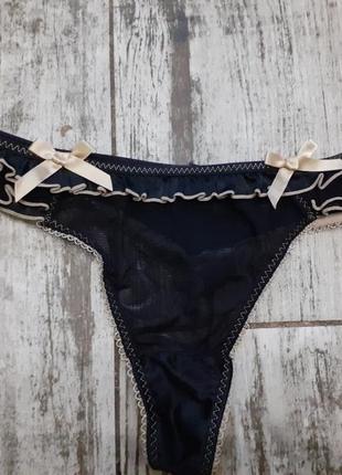 Чорні стринги