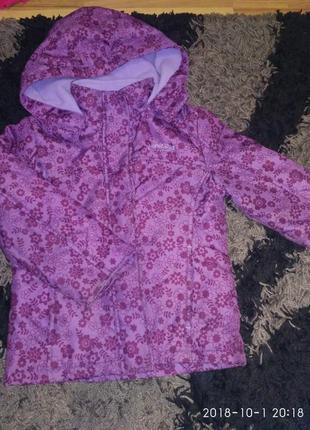 Тёплая курточка на флисе