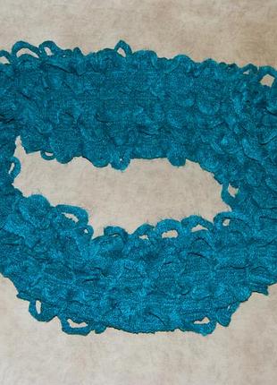 Новый женский шарф хомут зелёного цвета с рюшами