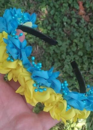 Жовто-блакитний обруч з маленькими квіточками1 фото
