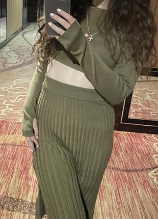 Плиссированная миди-юбка с топом