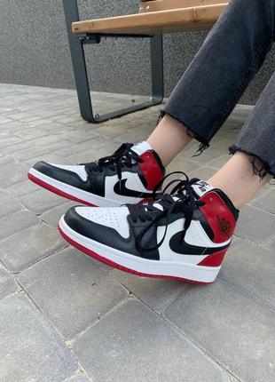 Кросівки жіночі шкіряні найк